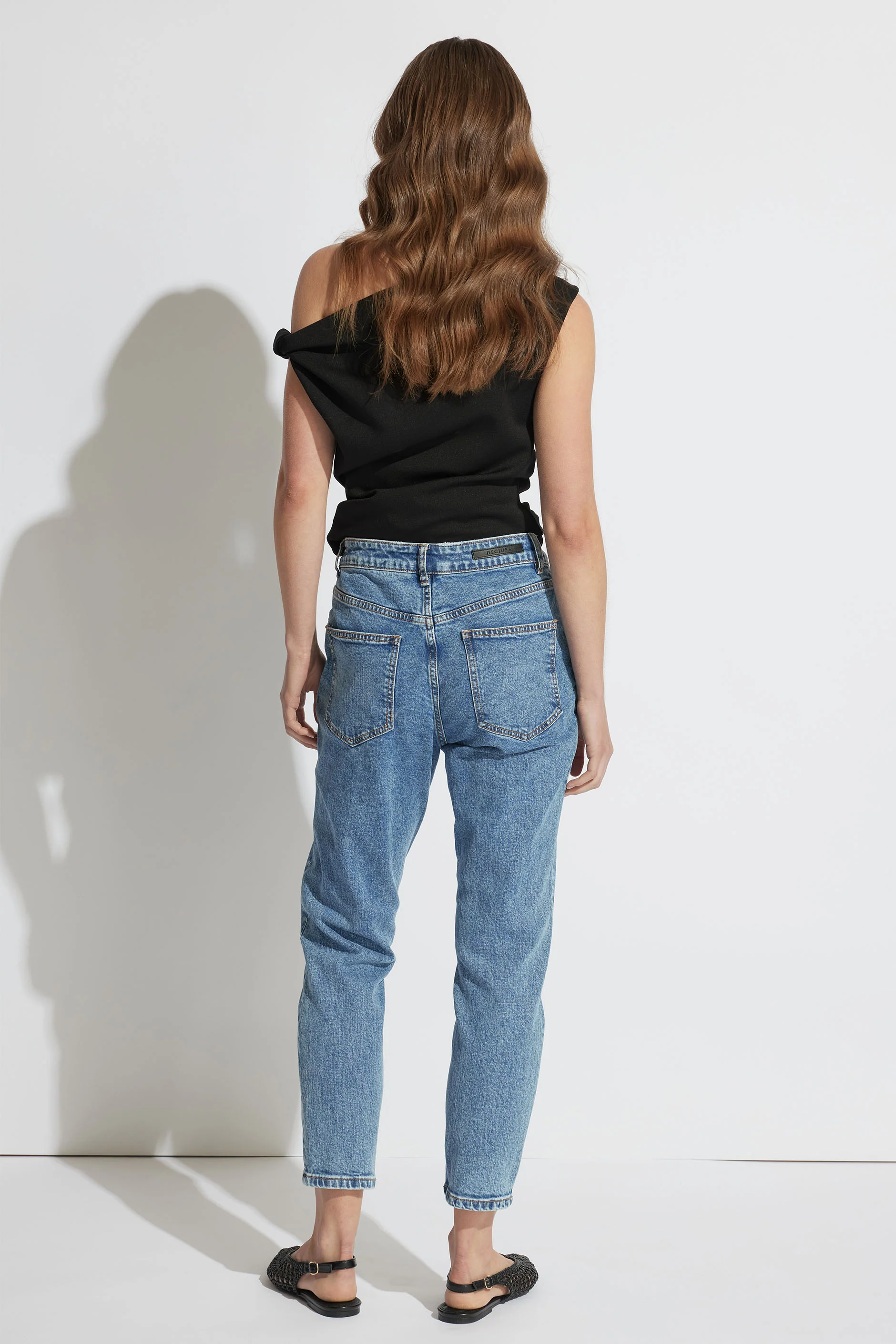 Alexa Girlfriend Jean - Image 3