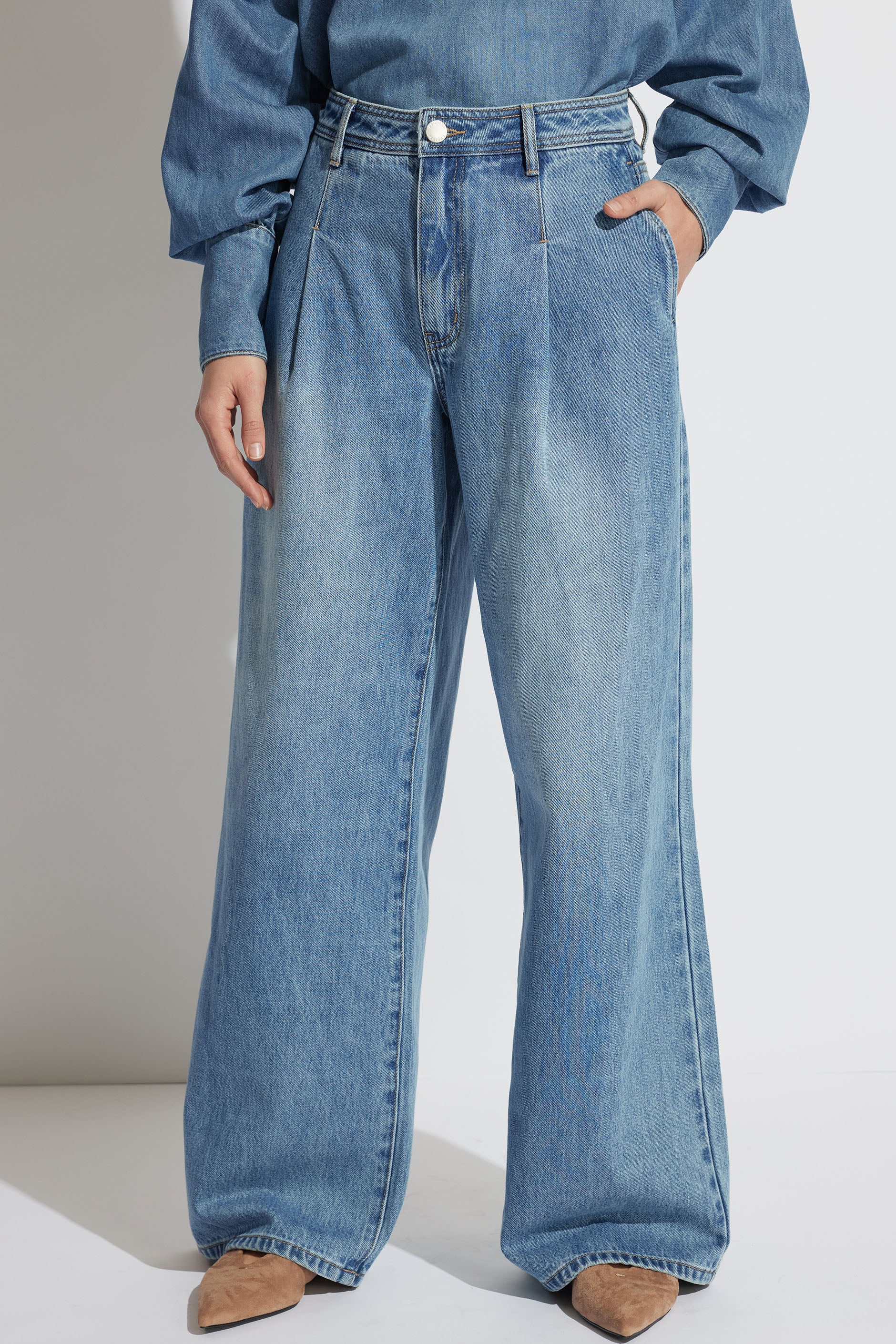 Amelia Pleated Wide Leg Jean - Image 2