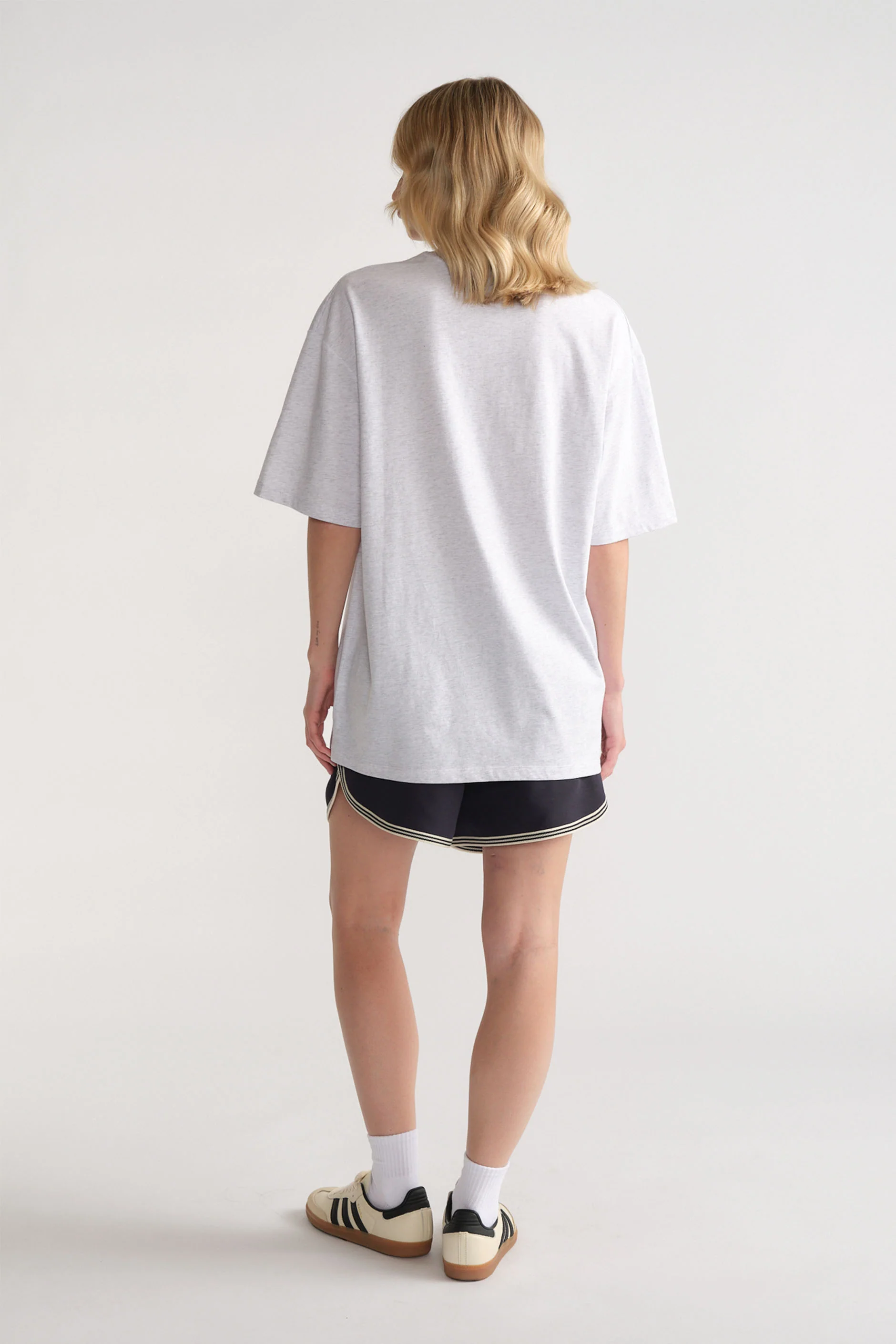 D-Luxe Distressed Logo Tee - Image 3