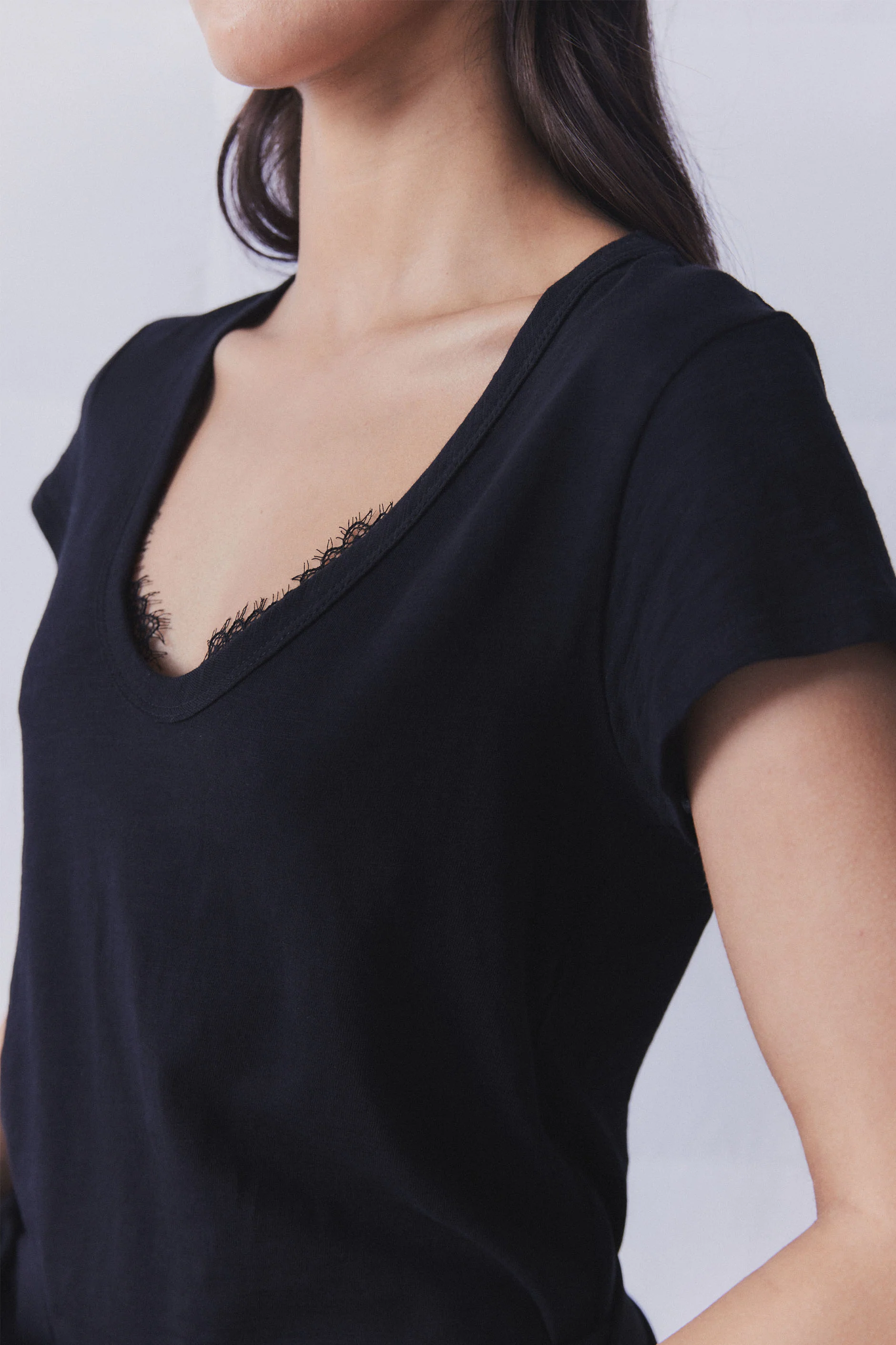 D-Luxe Scoop Neck Slub Tee - Image 3