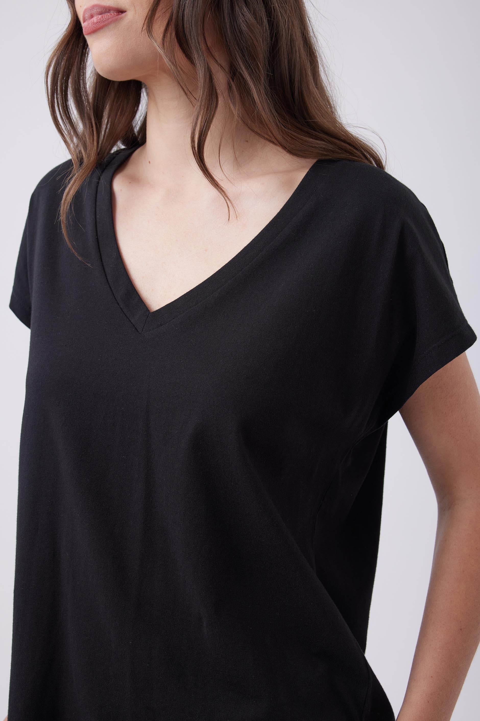 Kingsley V-Neck Tee - Image 3