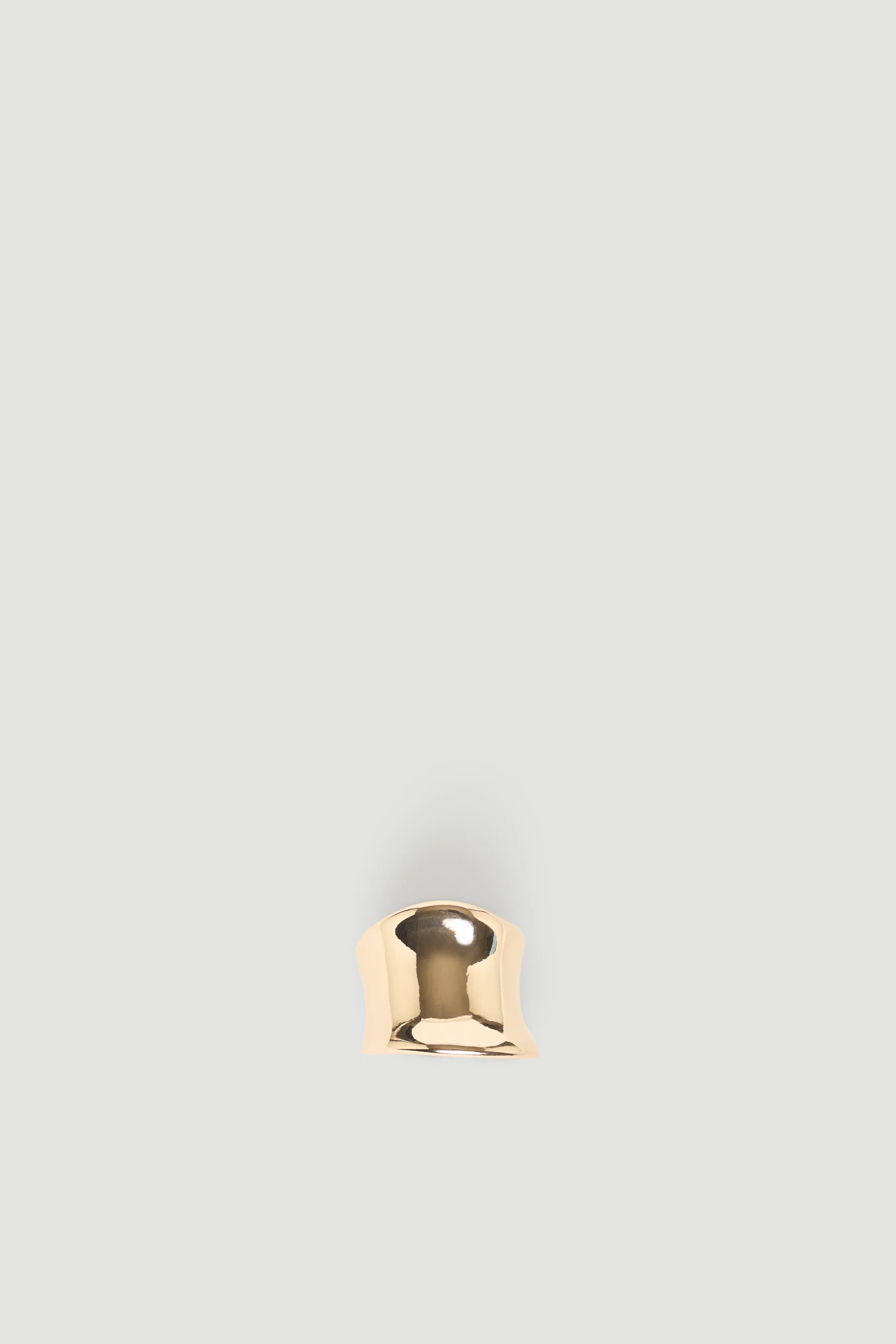 Paris Shield Ring - Image 2