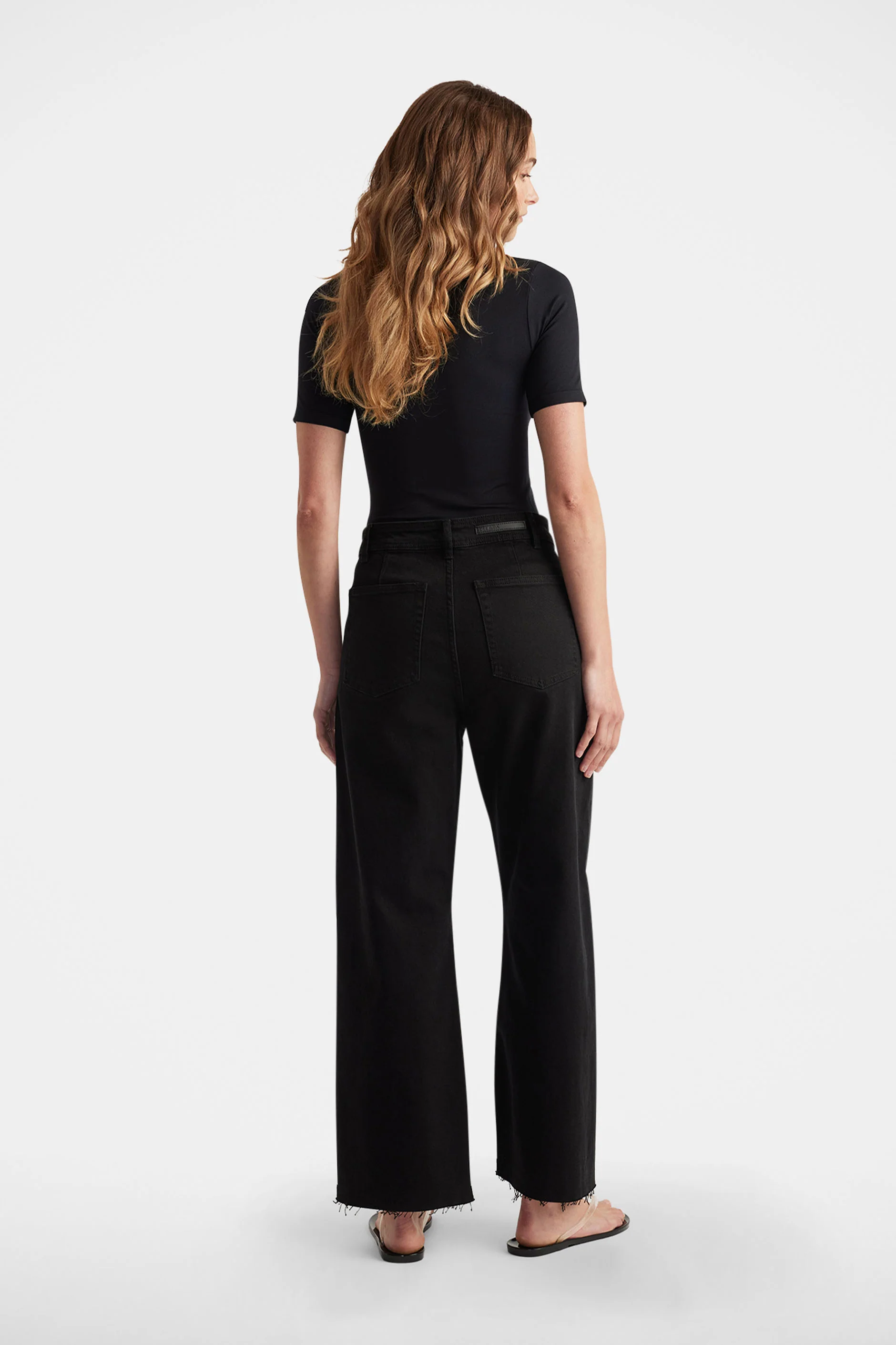 Seamless Fitted Tee - Image 3